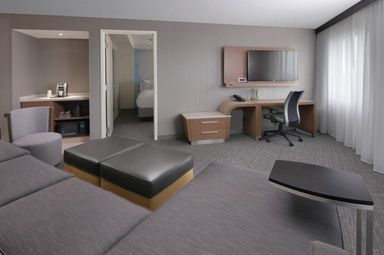 คอร์ตยาร์ด ออสติน ฟลูเกอร์วิลล์ คอนเฟอเรนซ์ เซ็นเตอร์ Hotel ภายนอก รูปภาพ