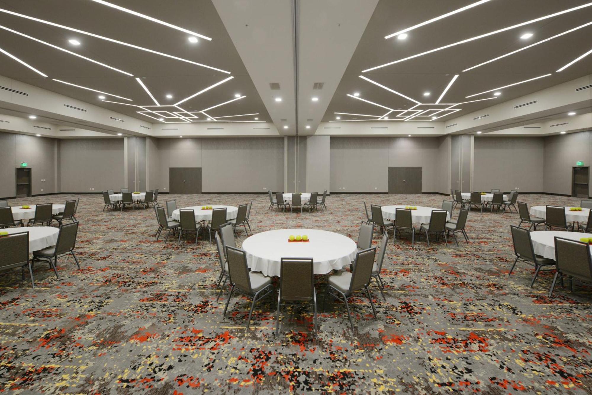 คอร์ตยาร์ด ออสติน ฟลูเกอร์วิลล์ คอนเฟอเรนซ์ เซ็นเตอร์ Hotel ภายนอก รูปภาพ